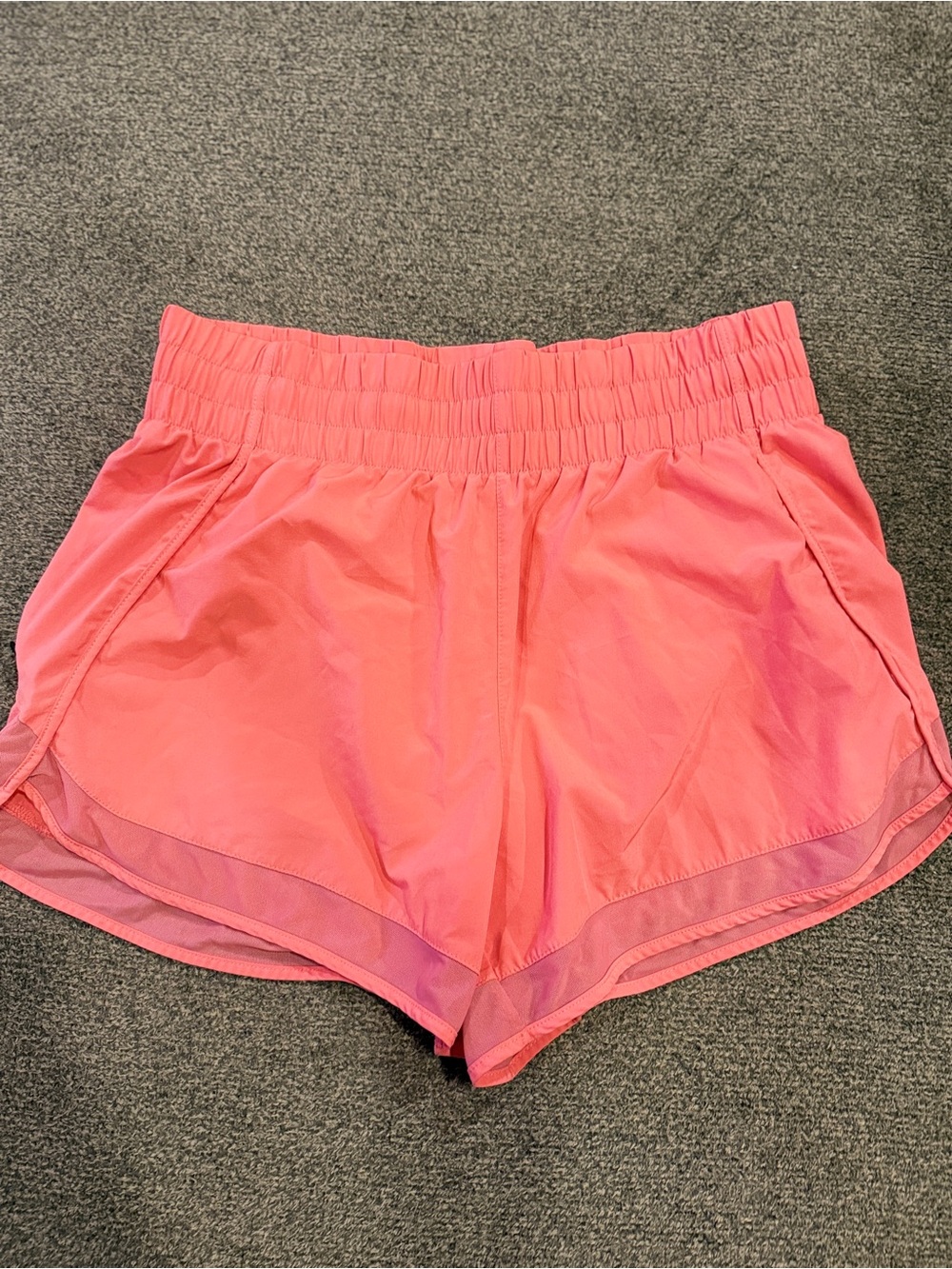 Athleta High Rise Mesh Running shorts 3” women size medium Coral